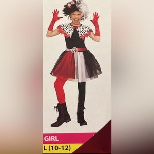 Dalmatian Diva Costume without wig
Only the dress with attached capelet and belt